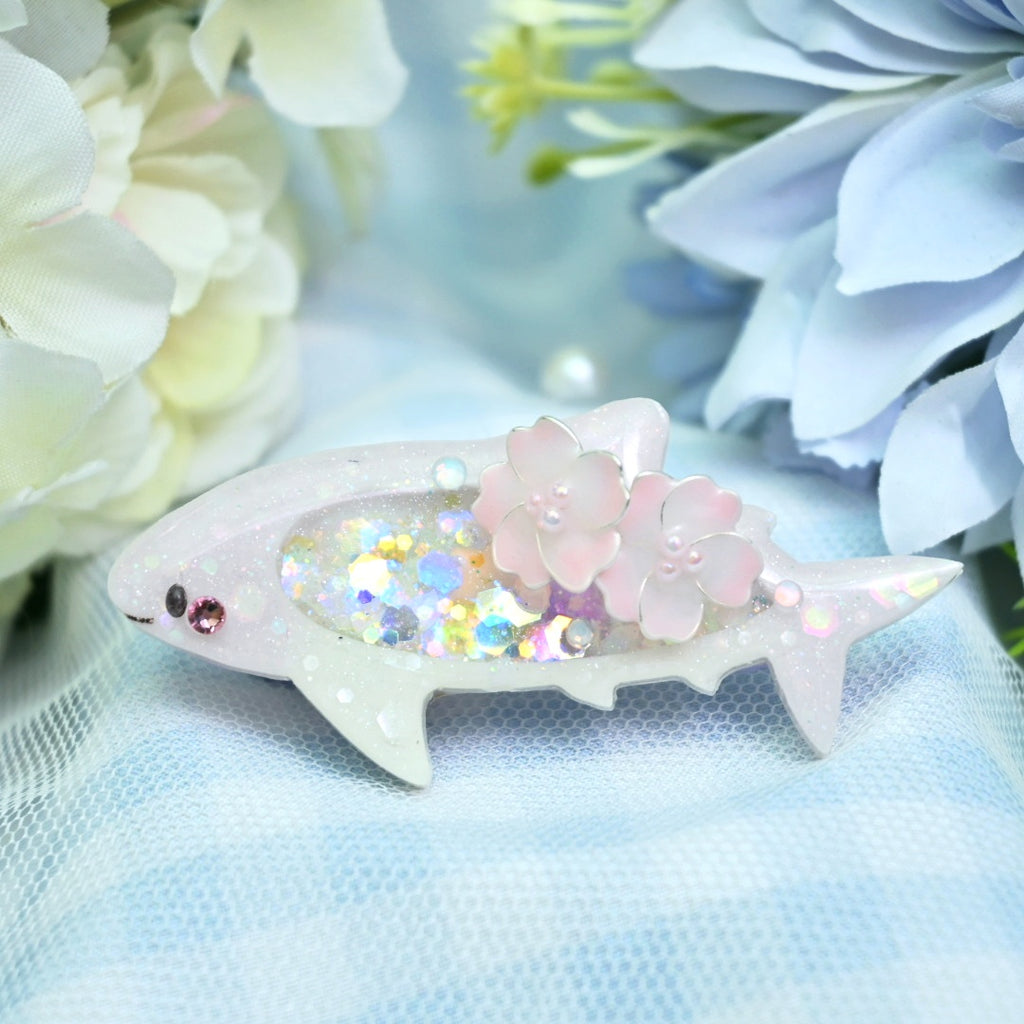 Smol Shark Hairclip (5cm, Wireart) - Purple, left side