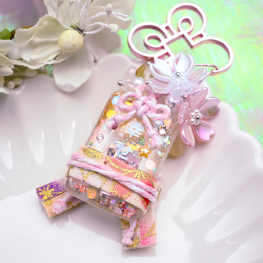 Happiness Yukata Omamori Charm (beige)